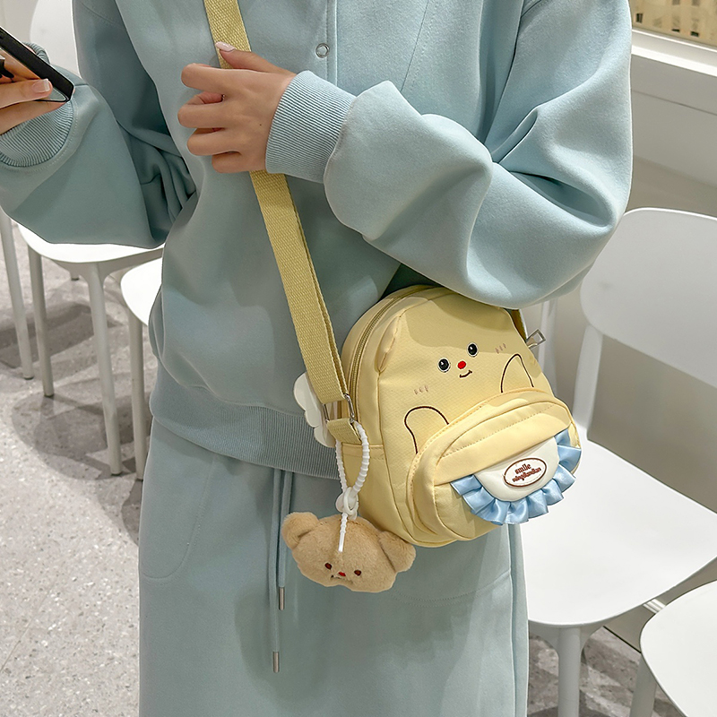 卡通单肩包浅黄色奶油小熊轻便