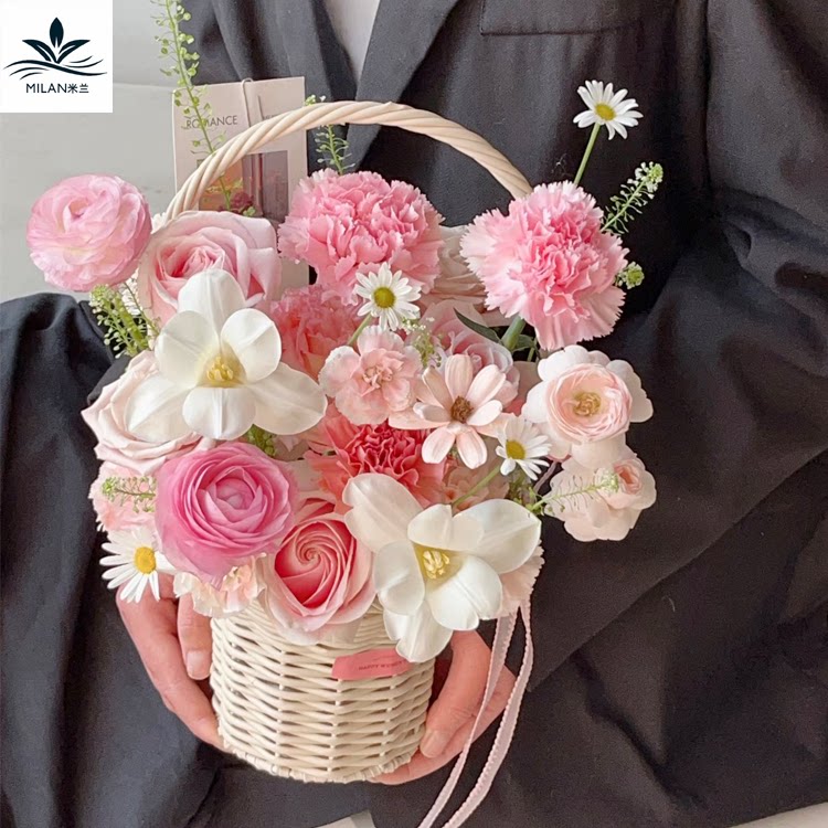 教师节白色礼帽手提花篮 康乃馨花束插花篮材料 手工编织手提篮子图片
