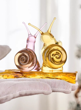 新品！小众高品款水晶蜗牛摆件办公室桌面创意女友朋友生日礼物