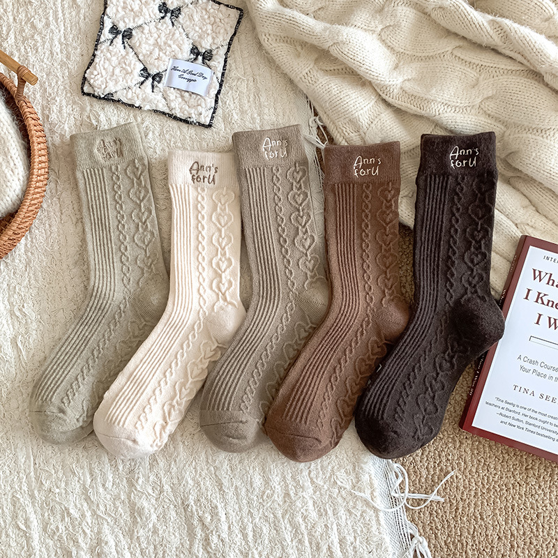 羊毛袜子女字母刺绣中筒袜日系竖条百搭堆堆袜秋冬加厚保暖长筒袜