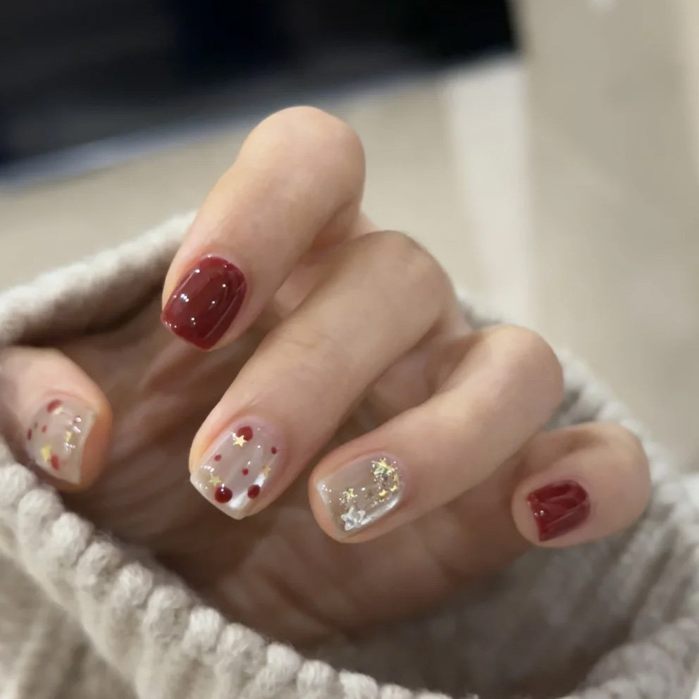 【朱芒映雪】手工猫眼短甲穿戴甲新年红色美甲新款高级感指甲贴片,彩妆/香水/美妆工具,穿戴甲/甲片,淘宝优惠券,粉丝福利购,淘宝优惠卷