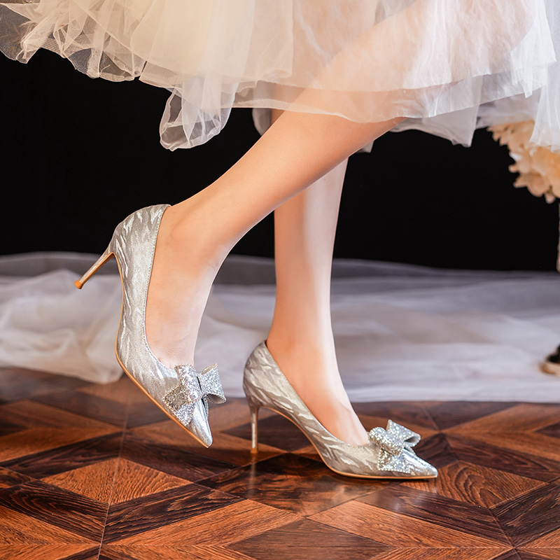 高跟鞋蝴蝶结尖头时尚水晶婚鞋女