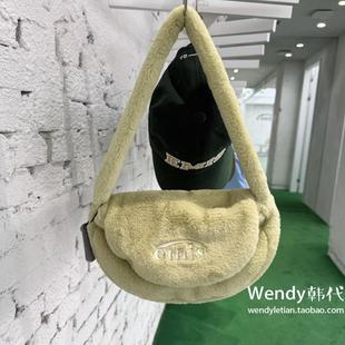 新款 emis 可爱毛绒单肩腋下手提翻盖小方包 小众设计师 韩国代购