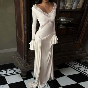 辣妹褶皱显瘦包臀长裙 新款 纯欲风蕾丝拼接V领长袖 连衣裙2025秋季
