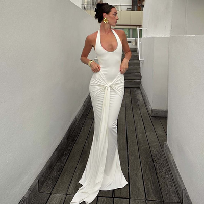 纯色高级感挂脖连衣裙