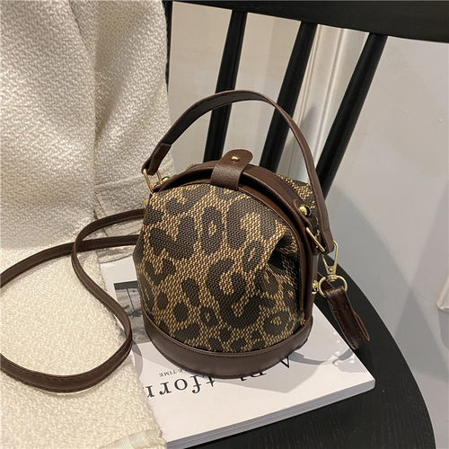 高级感复古百搭ins小众水桶包