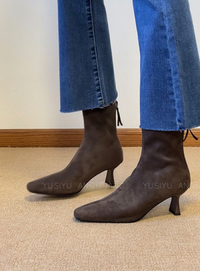 YUSI~显腿长~复古洋气美拉德法式方头细中跟弹力瘦瘦靴绒面时装靴
