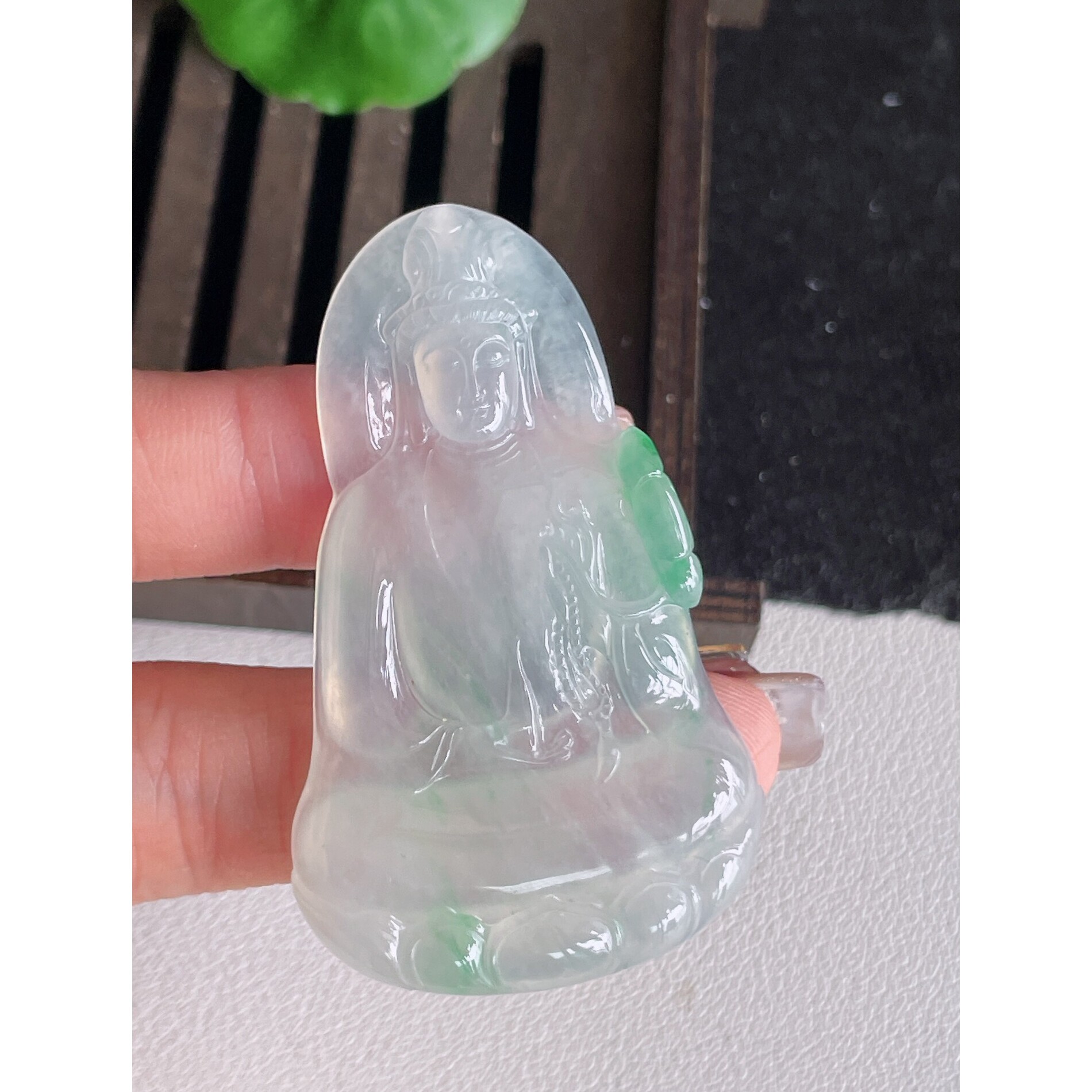 一手货源缅甸天然A货翡翠玉挂件精雕飘阳绿素衣观音菩萨翡翠吊坠