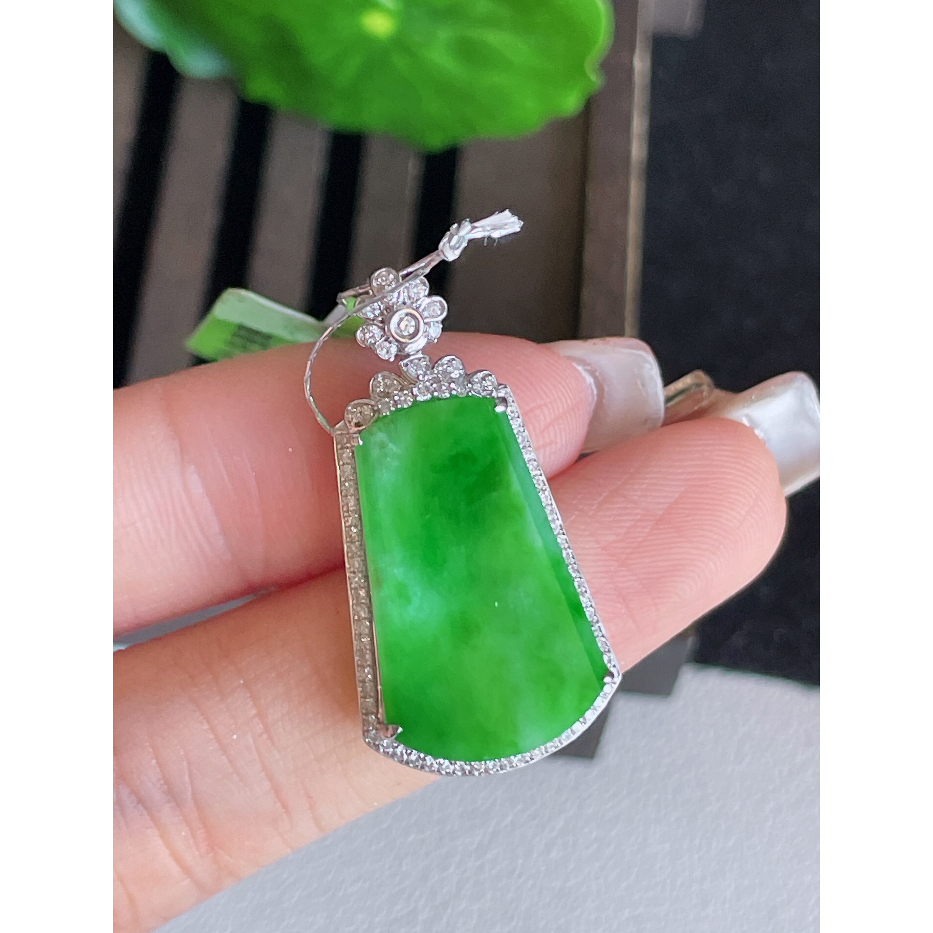 缅甸天然老翡翠18k金无事牌吊坠