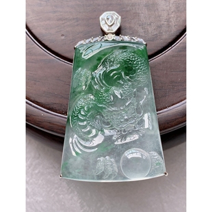 重量 翡翠a货18k金冰种飘绿龙牌吊坠 7.3 30.2 17.00g 尺寸43