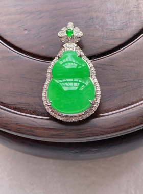 翡翠a货18k阳绿葫芦吊坠尺寸29.2-16.5-9.6裸石17.7-13.4重5.74g