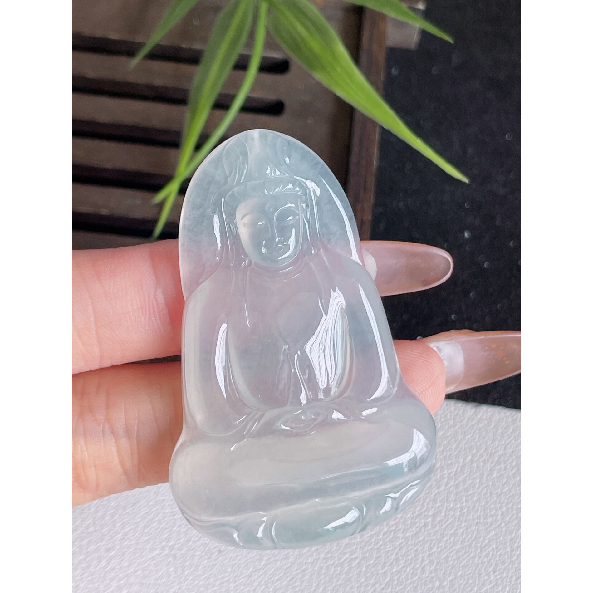 一手货源缅甸天然A货翡翠玉石挂件精雕白冰素衣观音翡翠吊坠