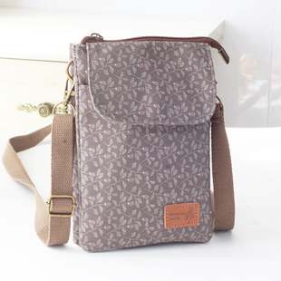包包女斜跨包新款夏季防水手机包布艺百搭休闲花朵竖款拉链零钱袋
