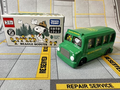 多美卡2024年6月新品本大阪史努比BEAGLE SCOUTS50周年巴士合金车