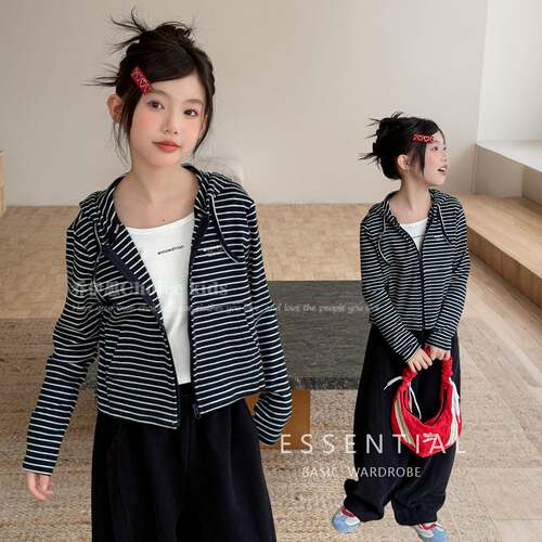乔伊思童装闲条纹连帽卫衣外套儿童春秋韩系叠穿感假两件宽松上衣
