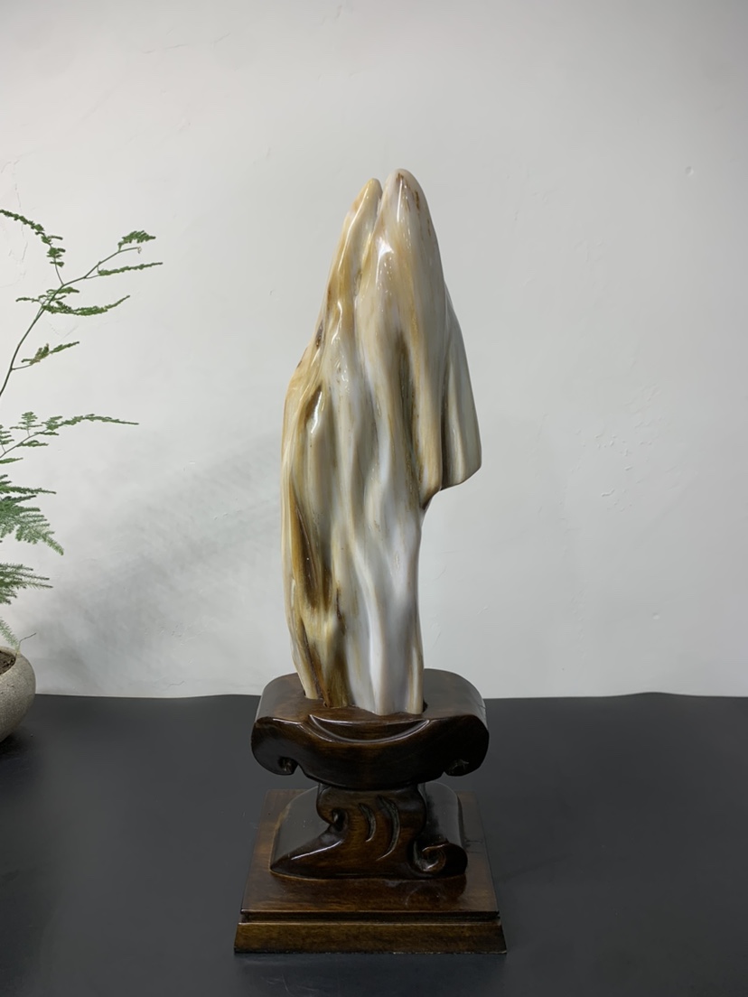 缅甸树化玉摆件总高42.5/高31.5/宽11.5/厚5厘米净重4.7斤送底座