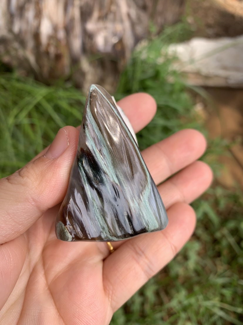 缅甸树化玉手把件高6/宽4/厚3厘米
