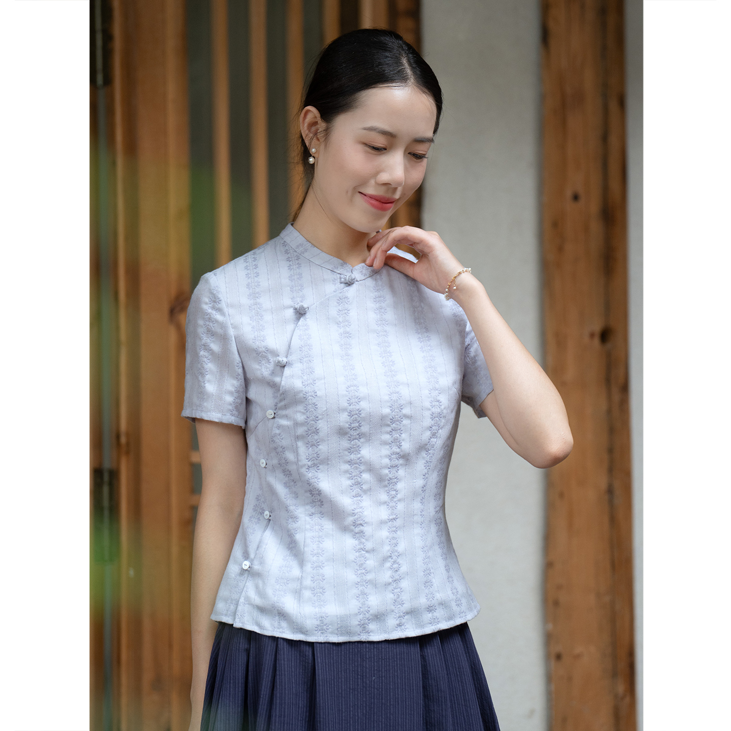 纻衣提花圆领短袖衬衫2025夏季新款女装文艺新中式盘扣百搭棉上衣