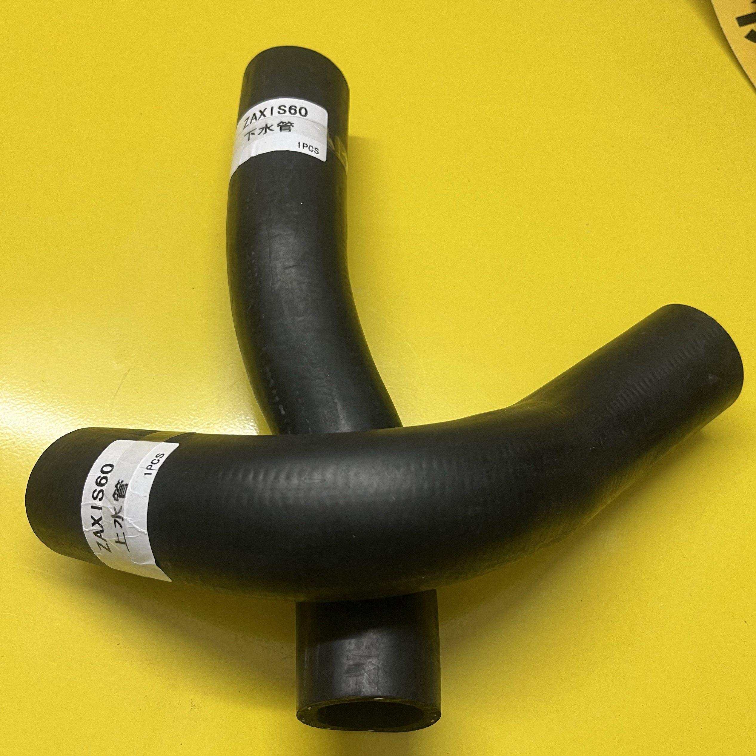 挖掘机日立ZAX60/70发动机原装上水管下水管水箱上下水管橡胶配件