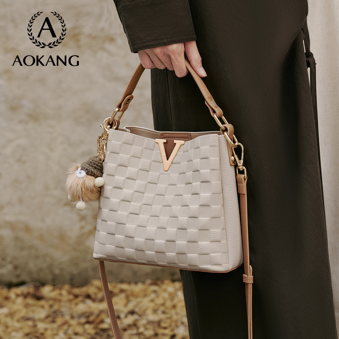 奥康大容量高级感单肩水桶包