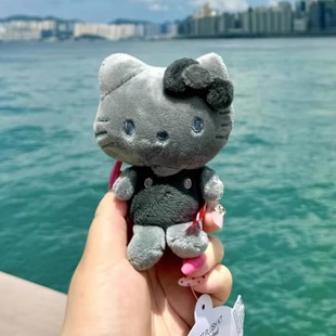 灰色背心hellokitty包包挂件可爱玩偶饰品女生毛绒公仔书包饰品