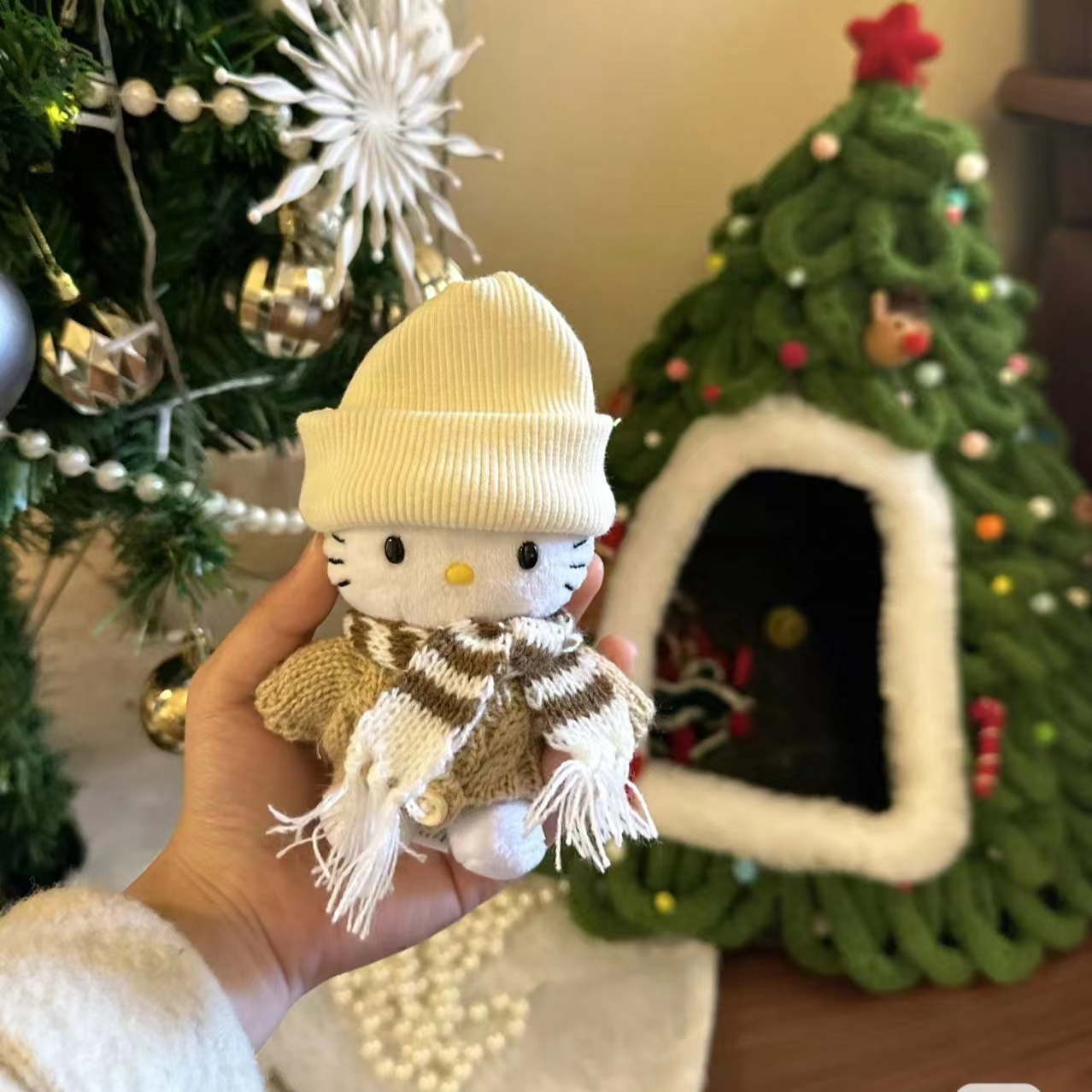 冬日可爱围巾kitty猫包包小挂件书包挂饰玩偶毛绒kt猫公仔钥匙扣