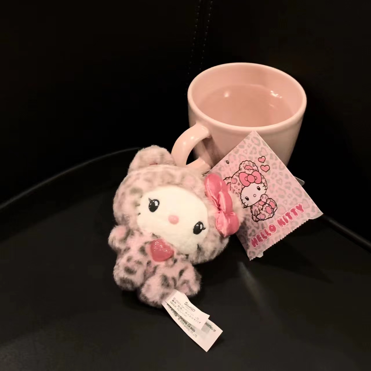 粉色豹纹kitty猫毛绒挂件