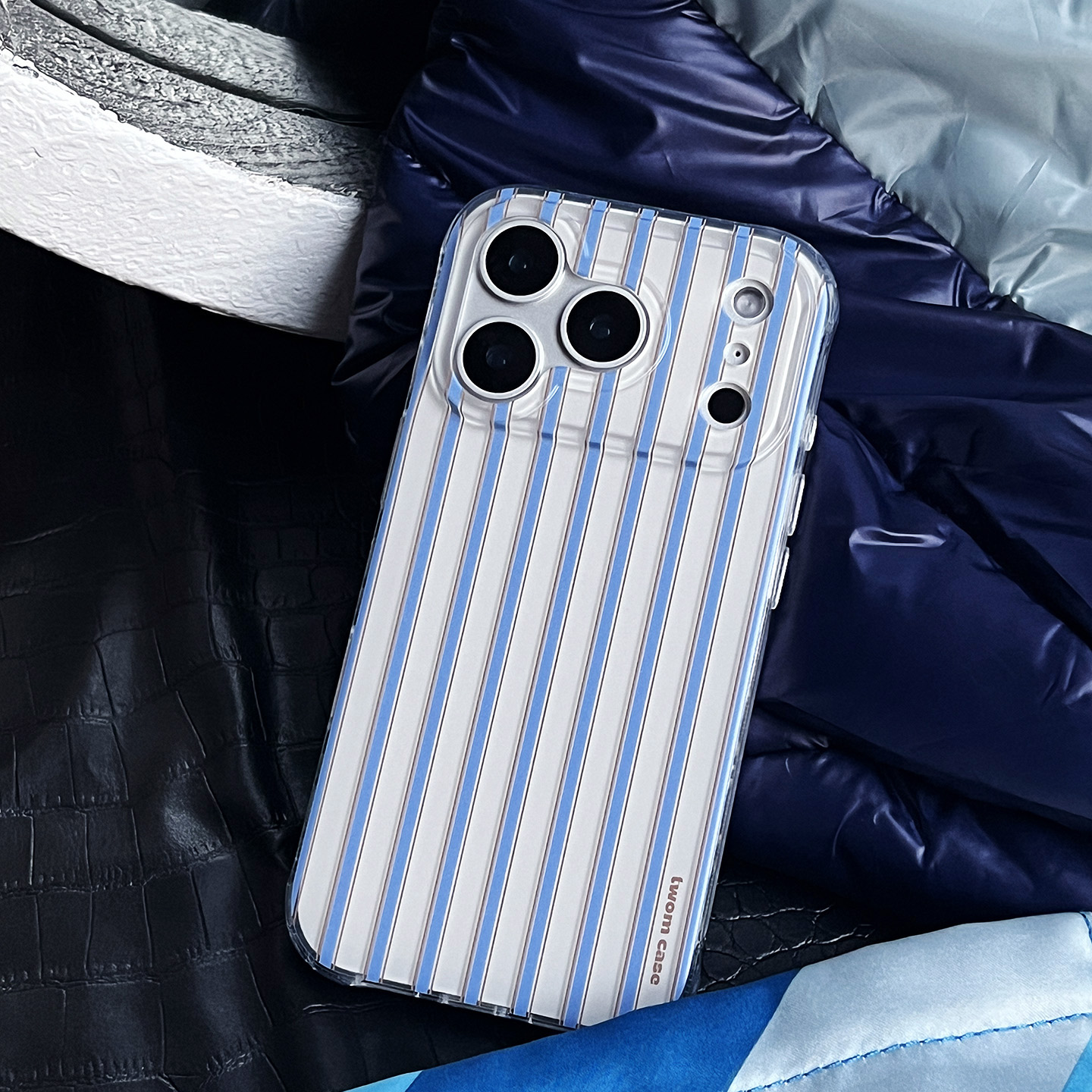 适用iPhone原创设计蓝条纹手机壳