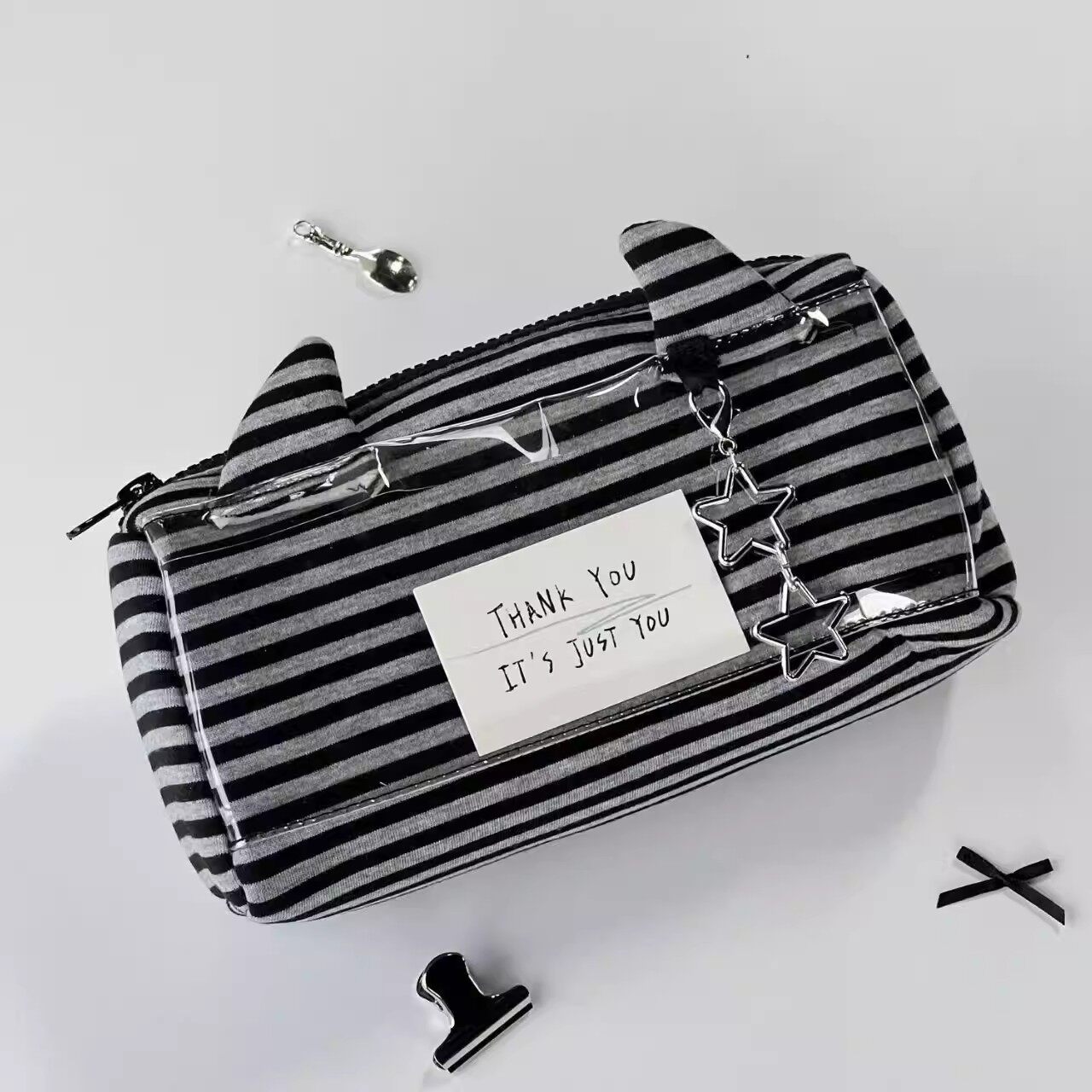 韩系ins风恶魔条纹笔袋高颜值大容量学生文具多功能铅笔中性笔袋