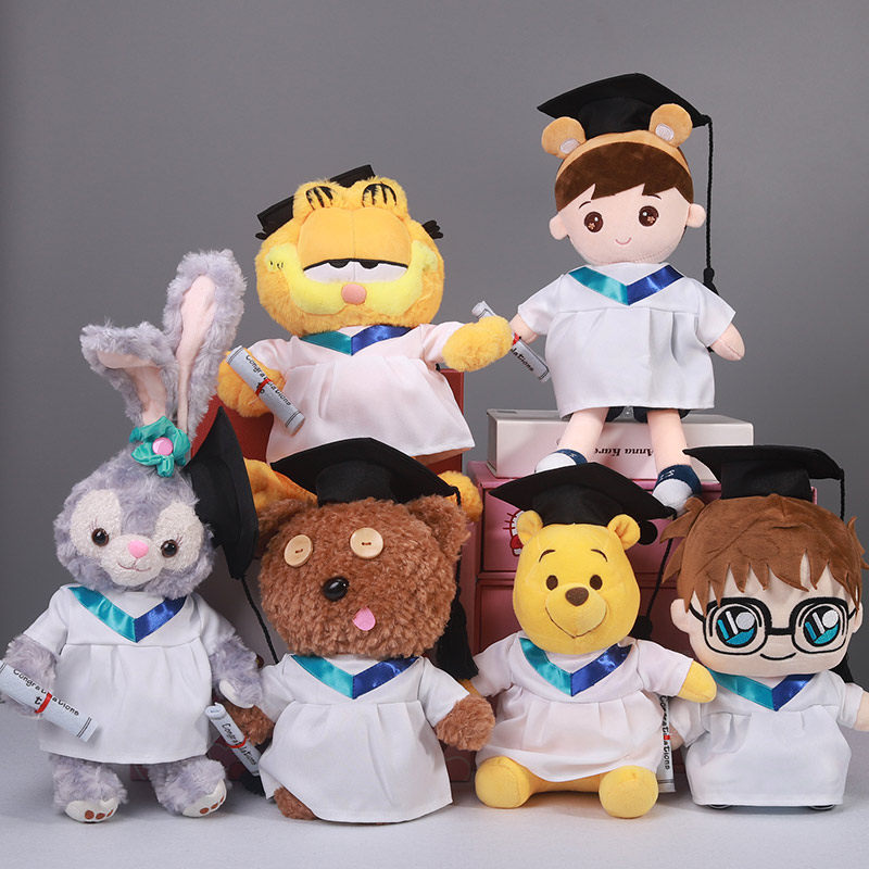 幼儿园博士帽毕业袍公仔礼物拍照