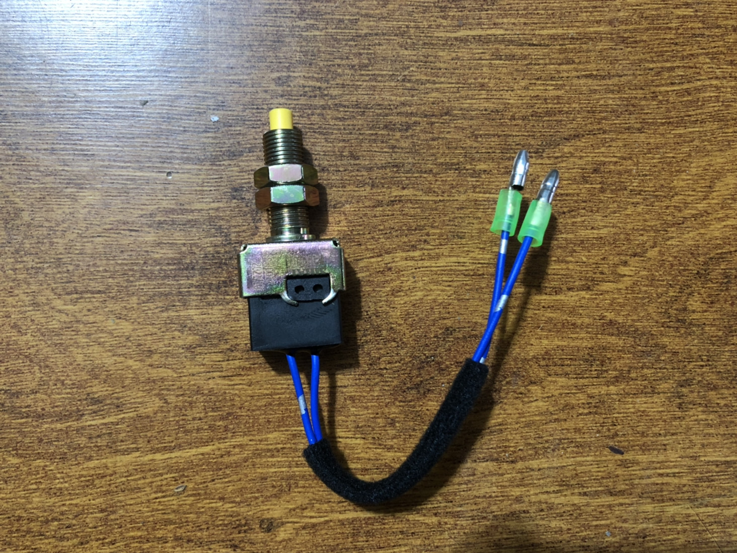 四海JK204刹车灯开关东风多利卡康霸金霸康明斯货车153刹车灯开关