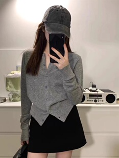 简约薄款休闲百搭灰色针织开衫女早春秋季气质慵懒粉显瘦羊毛打底