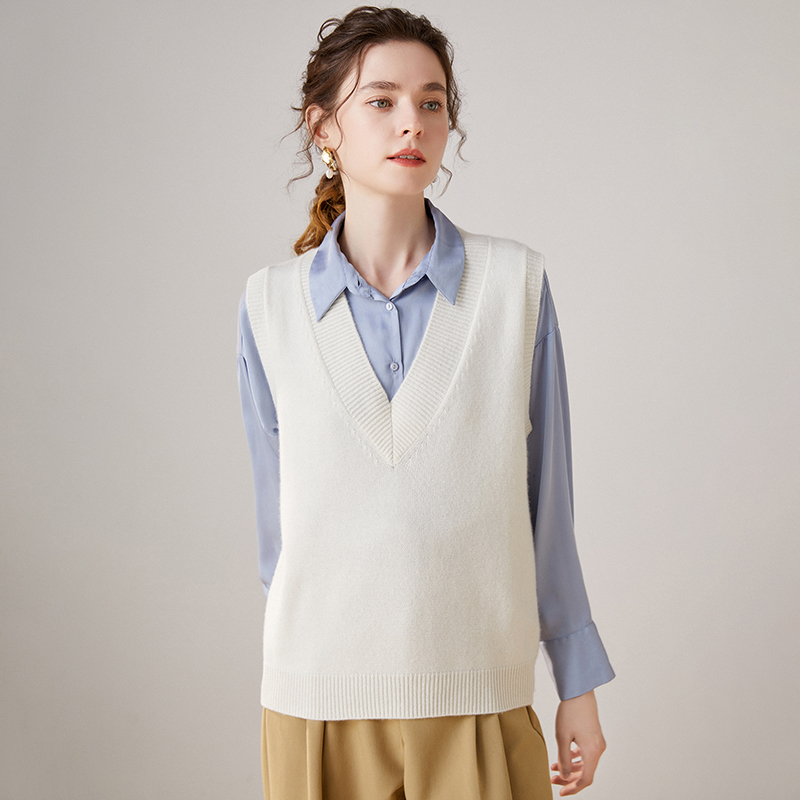 2025年秋季新款V领针织羊绒马甲时尚休闲通勤百搭