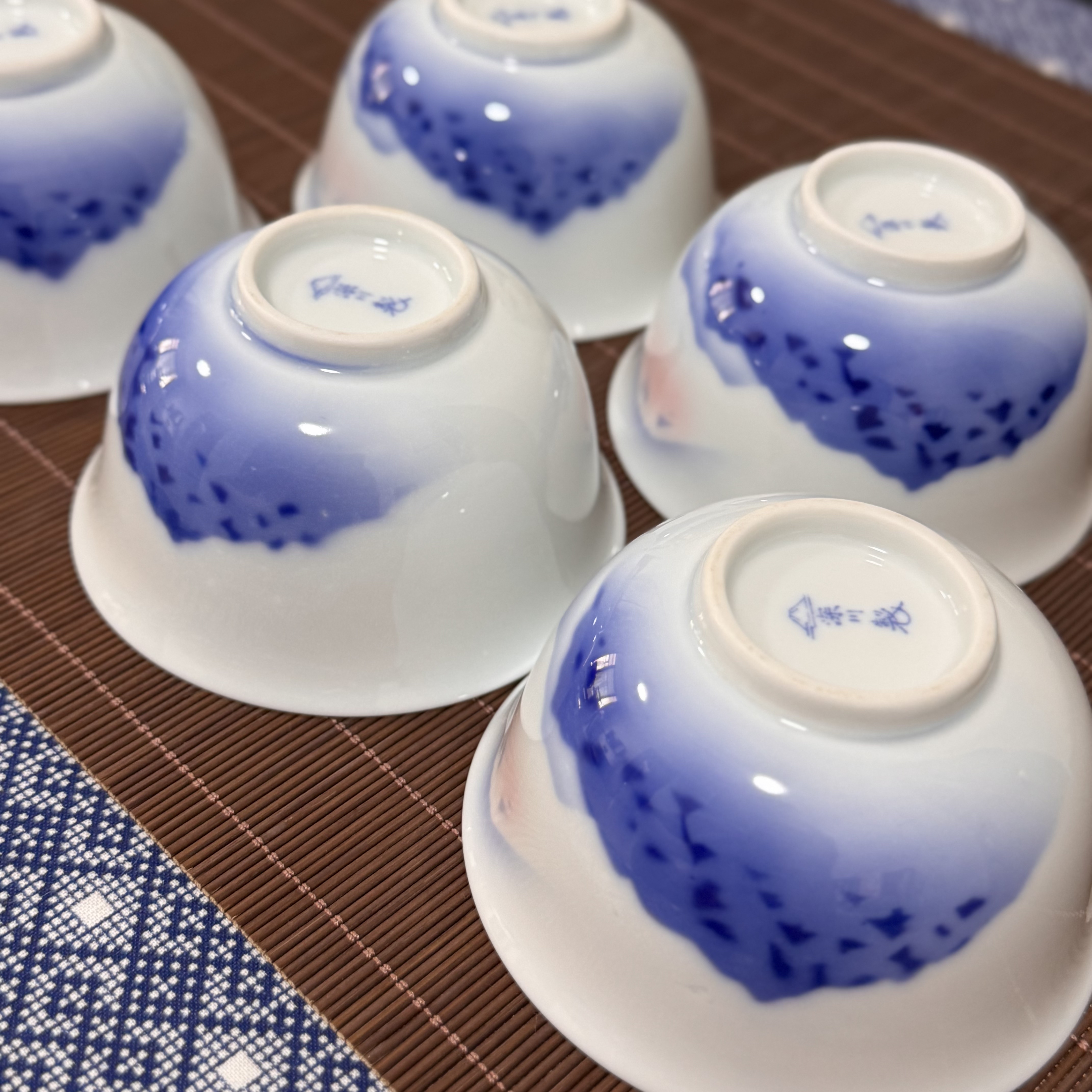 日本原产 釉下晕染粉青花 深川制瓷 官窑 手工 茶杯 主人杯 客杯
