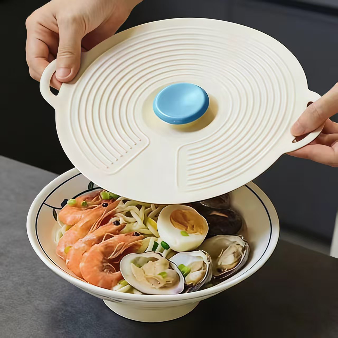 日本食品级硅胶密封防溅盖奶粉加热专用封口圆形通用微波炉碗盖子