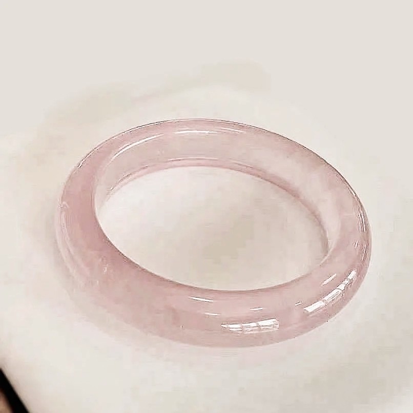 天然粉水晶手镯奶冻蜜桃粉玉镯冰种水晶镯子芙蓉石女人少女款