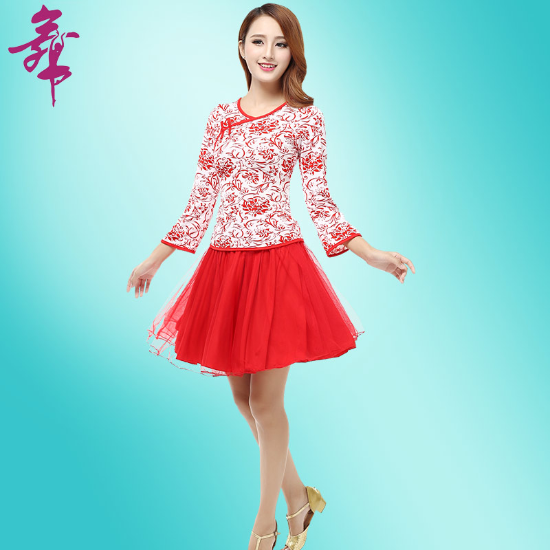 广场舞服装秋冬季新款套装短袖短裙青花瓷中老年演出杨丽萍秧歌服