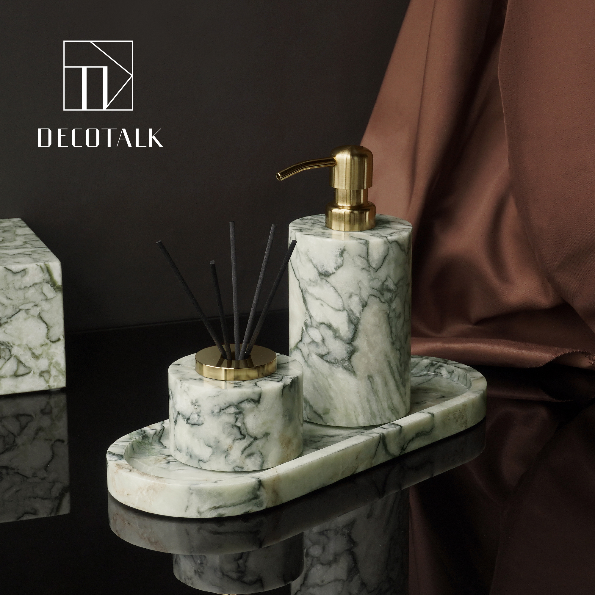 高级感卫浴洗漱套件奢石冷翡翠