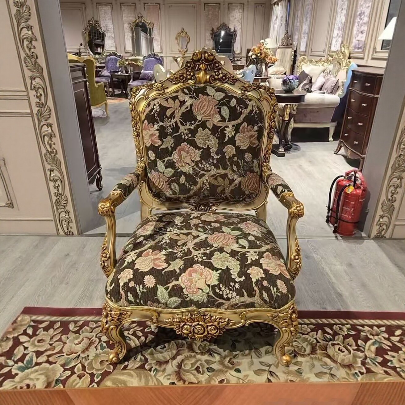 法式古典实木雕花餐椅布艺花卉客厅家具带扶手椅子主人椅接待椅