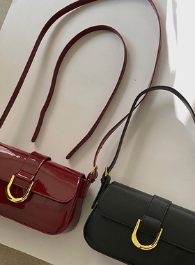 高级感包包女复古酒红色马蹄扣时尚手提腋下包单肩斜挎包一件