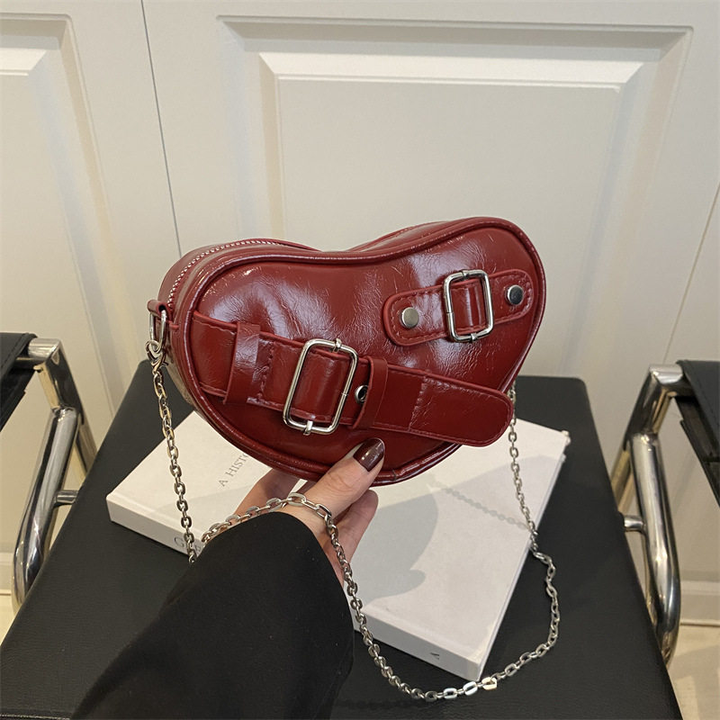 潮酷桃心小包包女2026新款时尚迷你口红包夏季小众链条单肩斜挎包