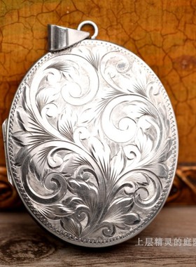 古董首饰英国錾刻大尺寸相片盒