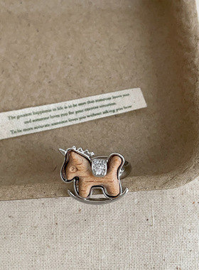 设计感摇摇木马微镶锆石戒指女复古轻奢百搭时尚潮流个性指环戒子