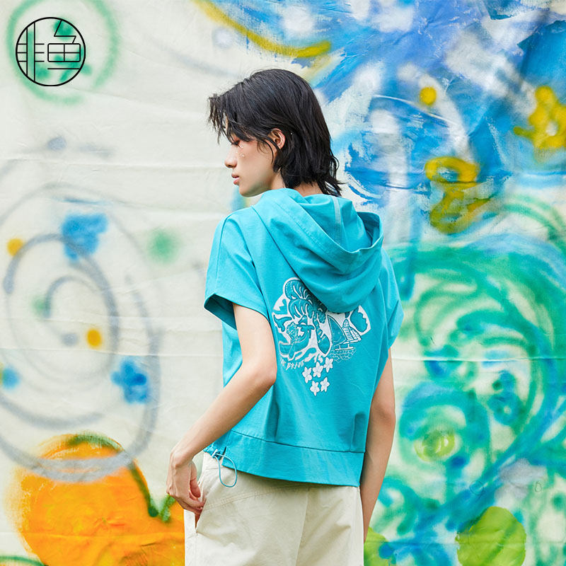 非鱼多巴胺纯色连帽绣花T恤衫2024夏季新款短袖套头衫百搭女上衣