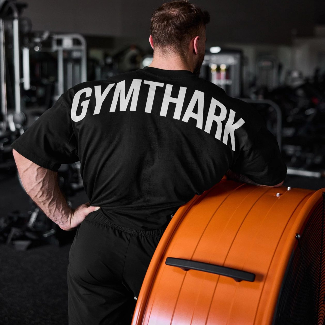 新的力量 GYMSHARK POWER 鲨鱼字母轻薄运动弹力宽松短袖t恤男