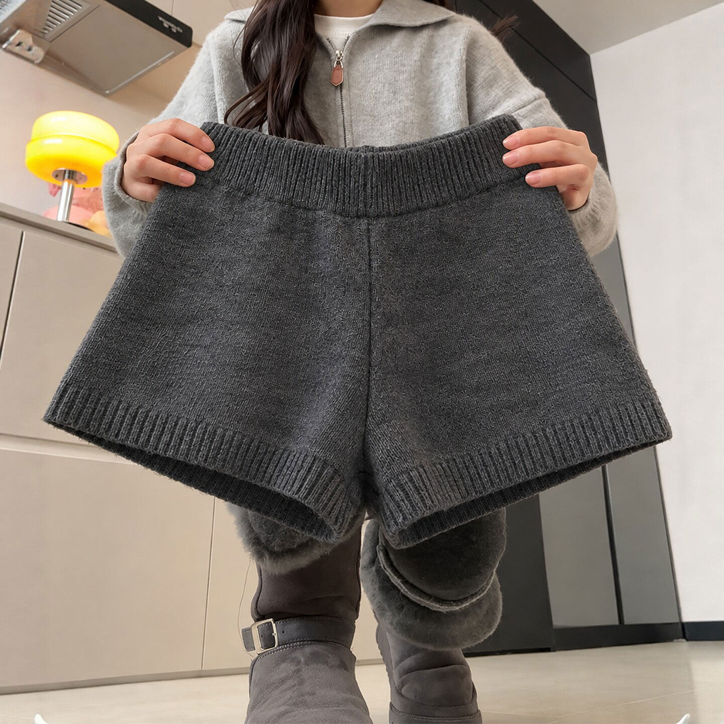 灰色针织短女2026新款秋冬外穿高腰毛线辣妹热裤小个子打底靴裤