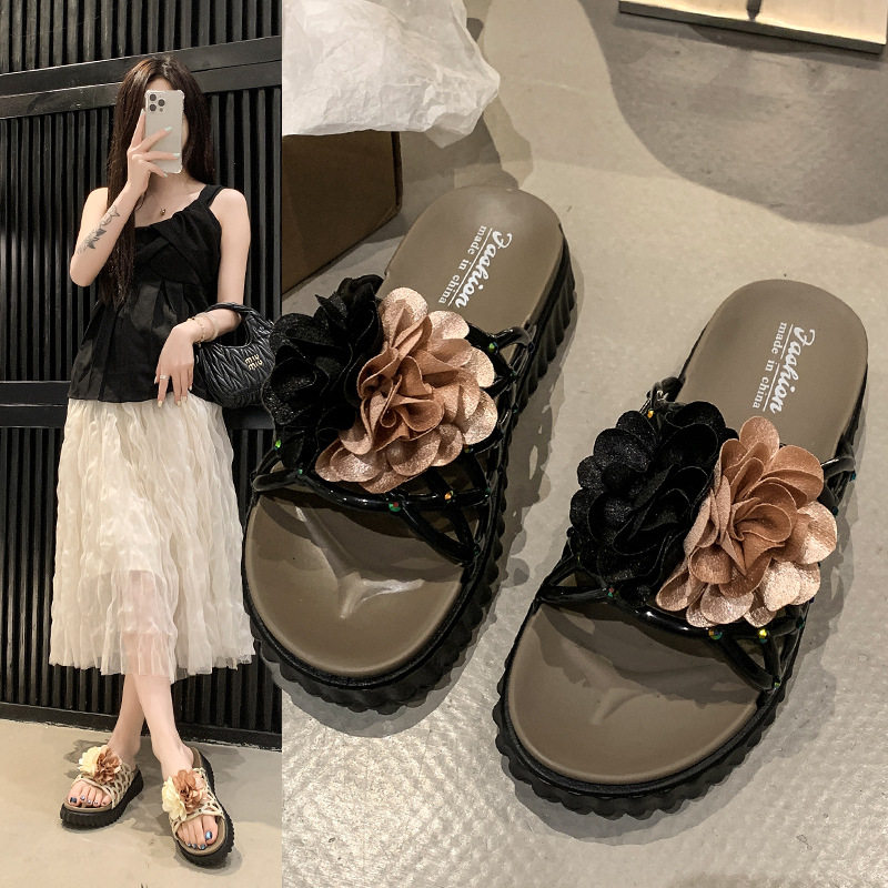 厚底凉鞋女款夏季2026新款花朵配裙子时尚沙滩外穿一字百搭凉拖鞋