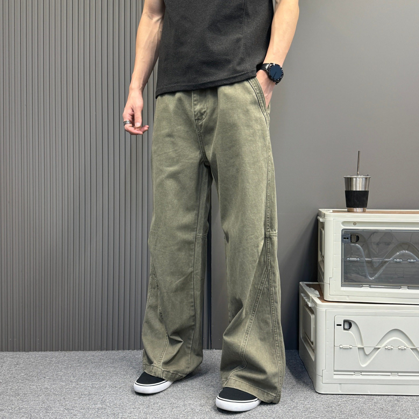 高街复古褶皱工装牛仔裤男女美式伞兵情侣宽松直筒阔腿休闲长裤潮