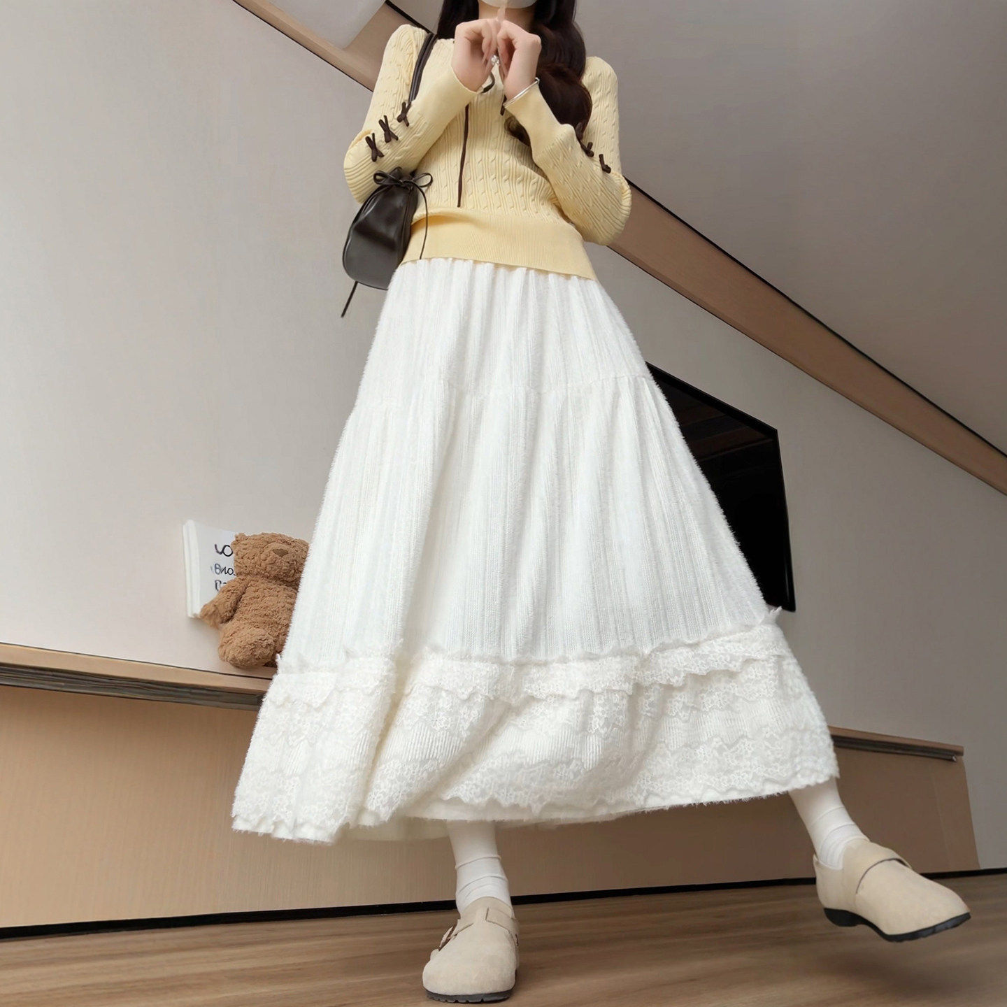 白色蕾丝半身裙女2026新款冬季a字百褶长裙大码胖mm蛋糕裙子春秋
