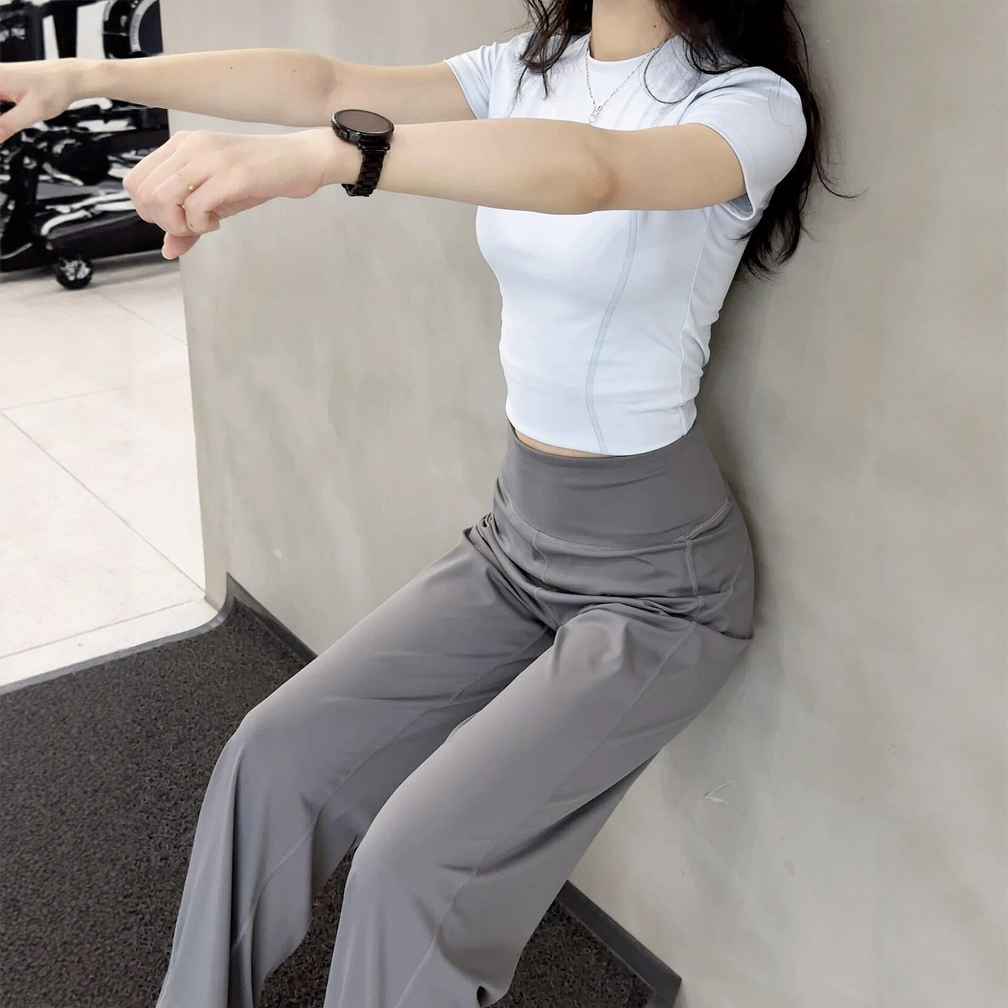 灰色速干运动裤女夏季薄款高腰垂感显瘦瑜伽健身裤冰丝宽松阔腿裤